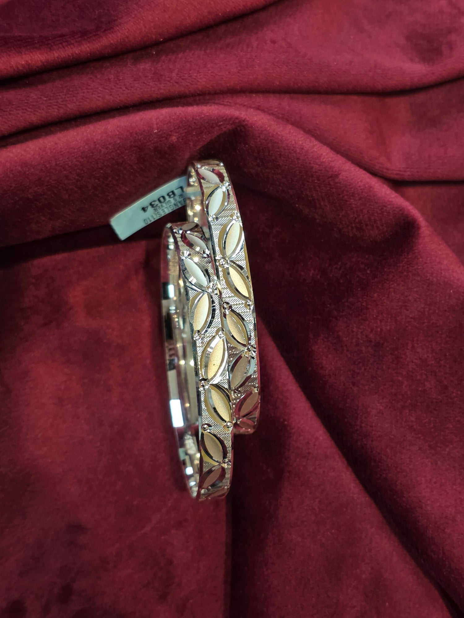 SILVER BANGLES 2.4IN LB034