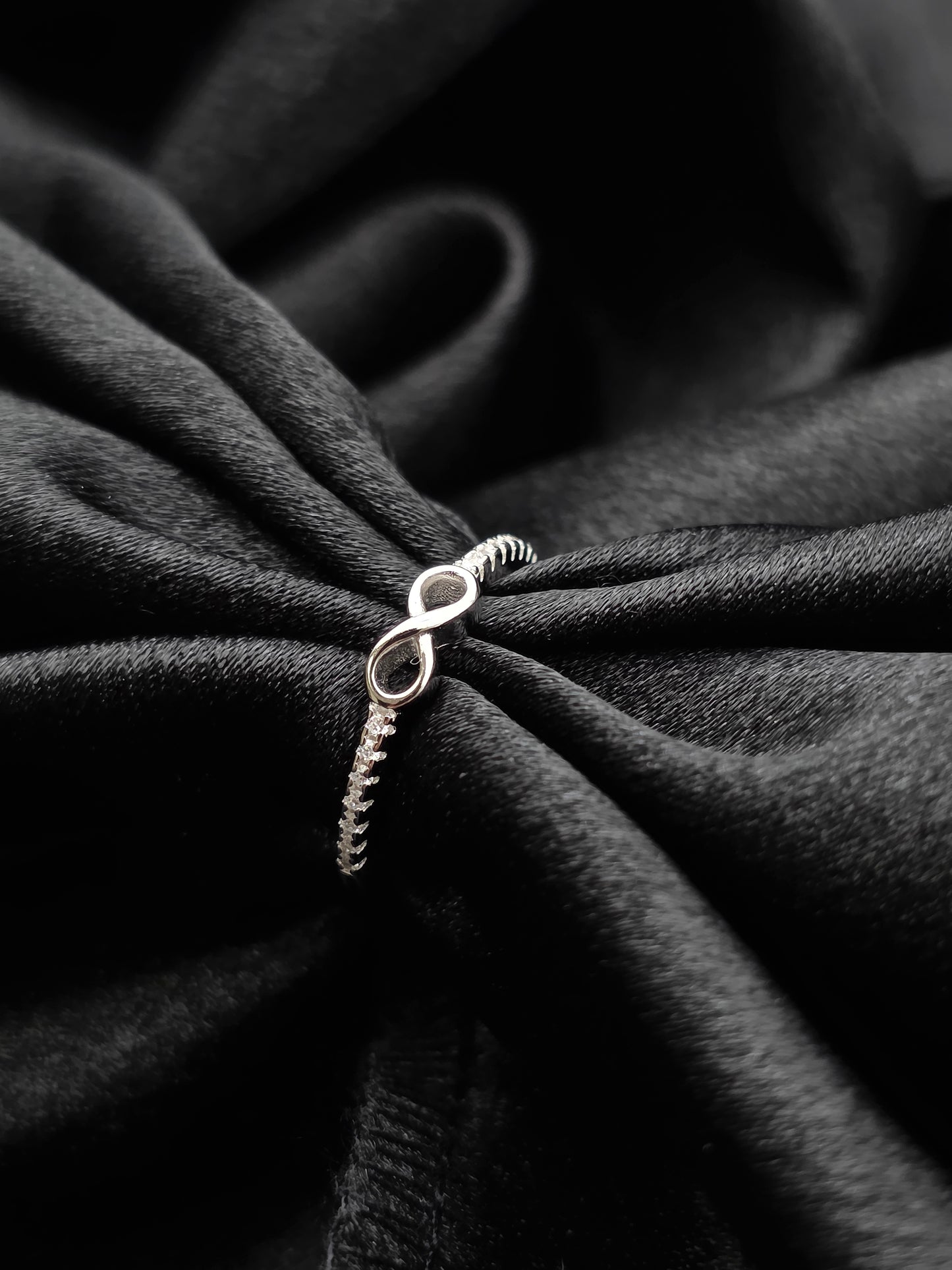 SILVER RING SIZE 7 GR608