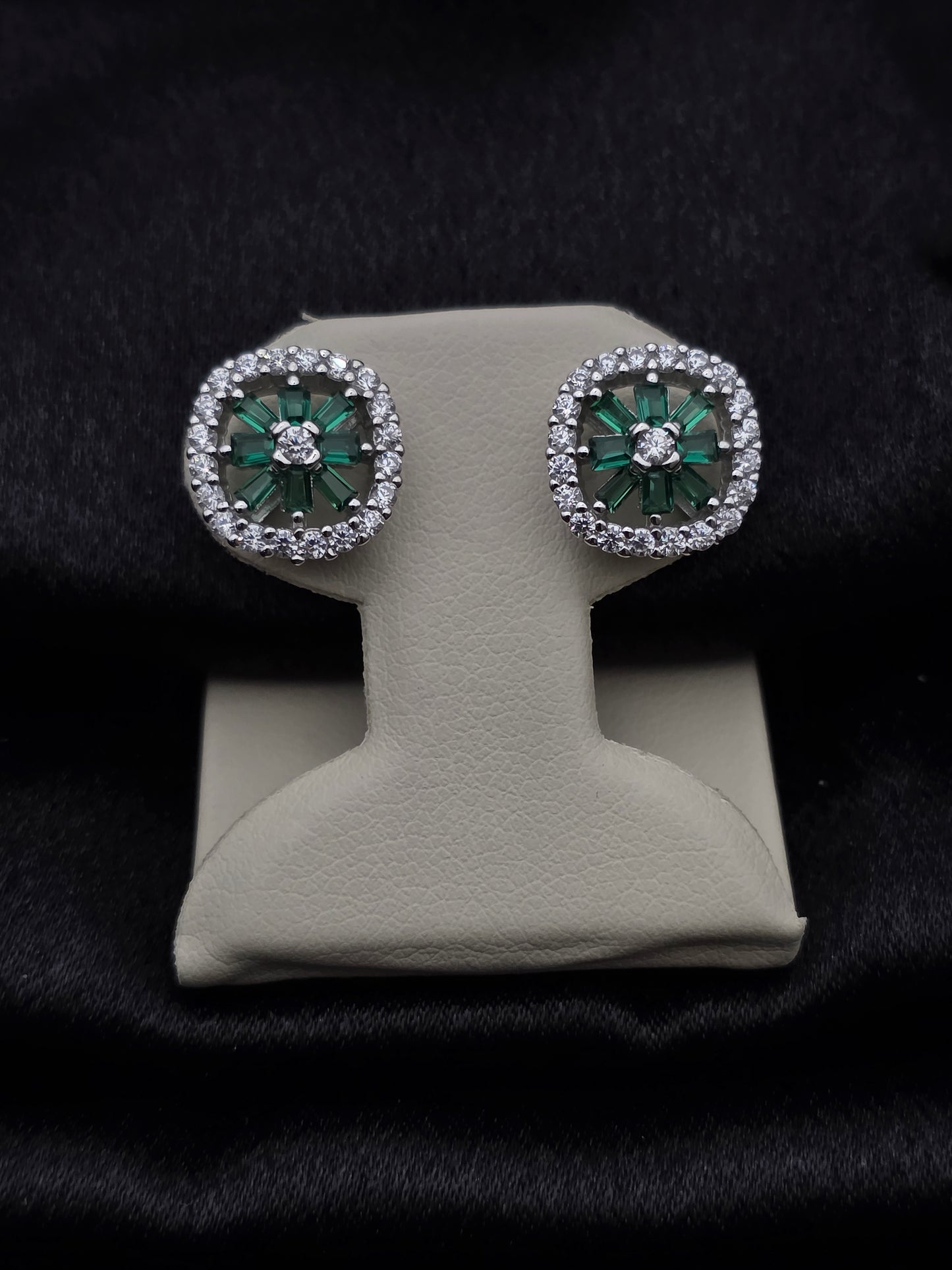 SILVER EAR STUDS GE596