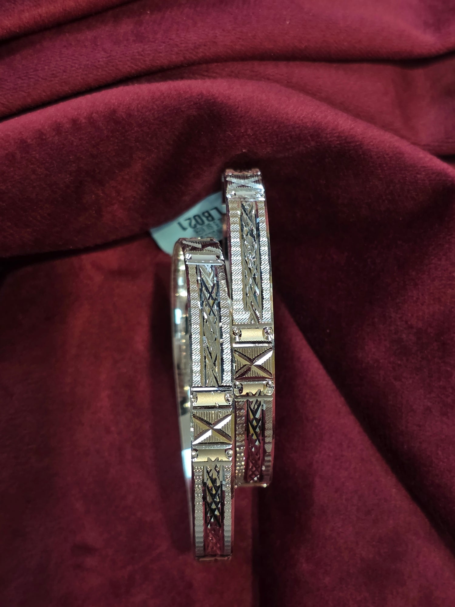 SILVER BANGLES 2.4IN LB021