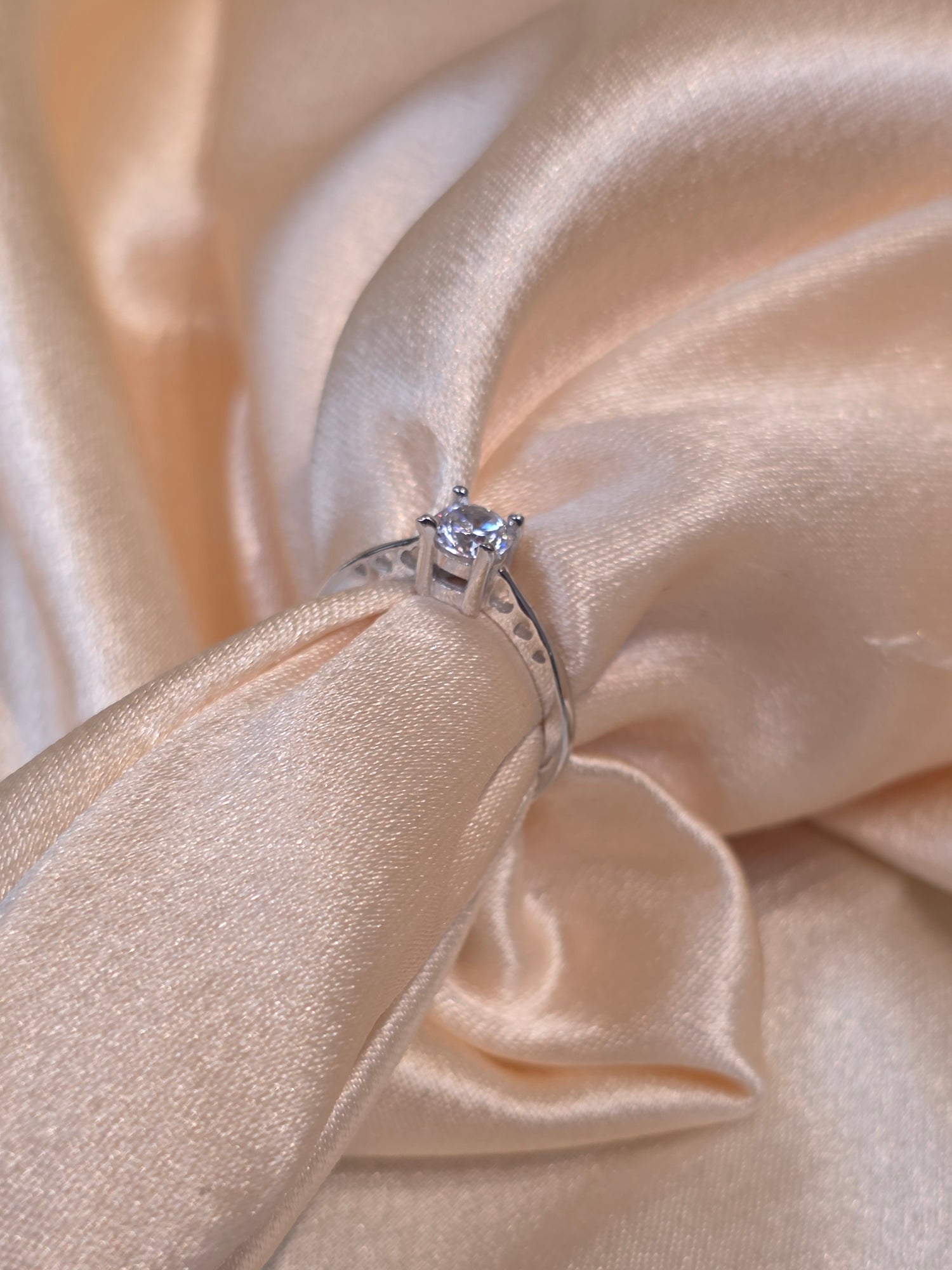 SILVER RING SIZE 6 GR653