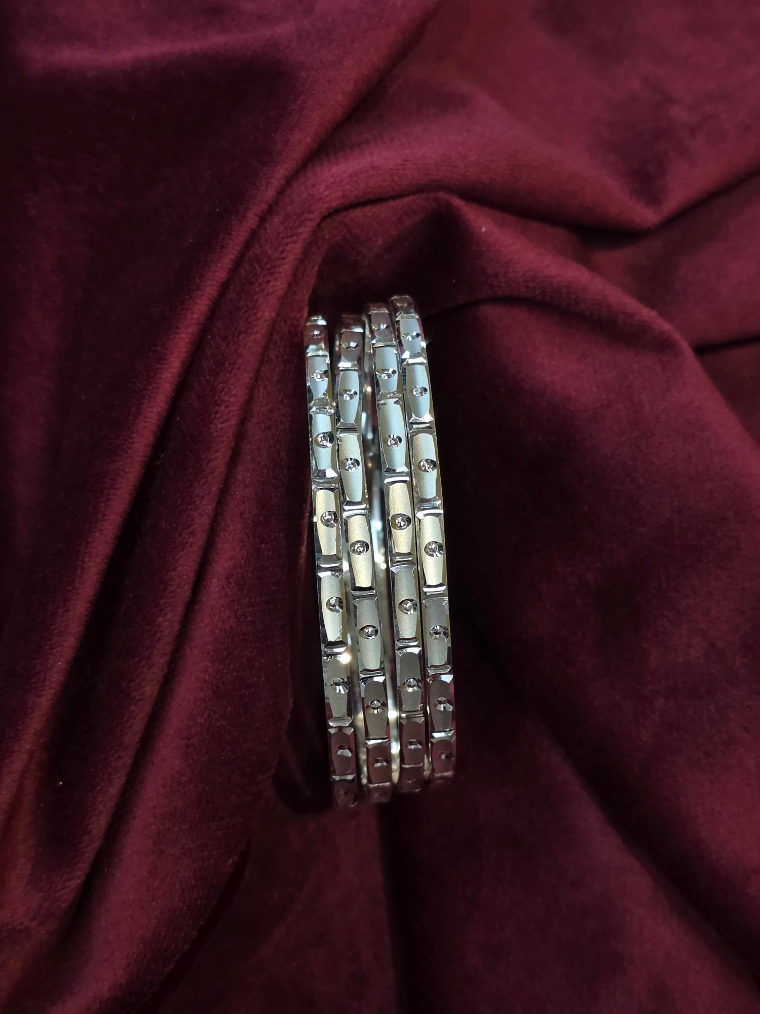 SILVER BANGLES 2.5IN LB036