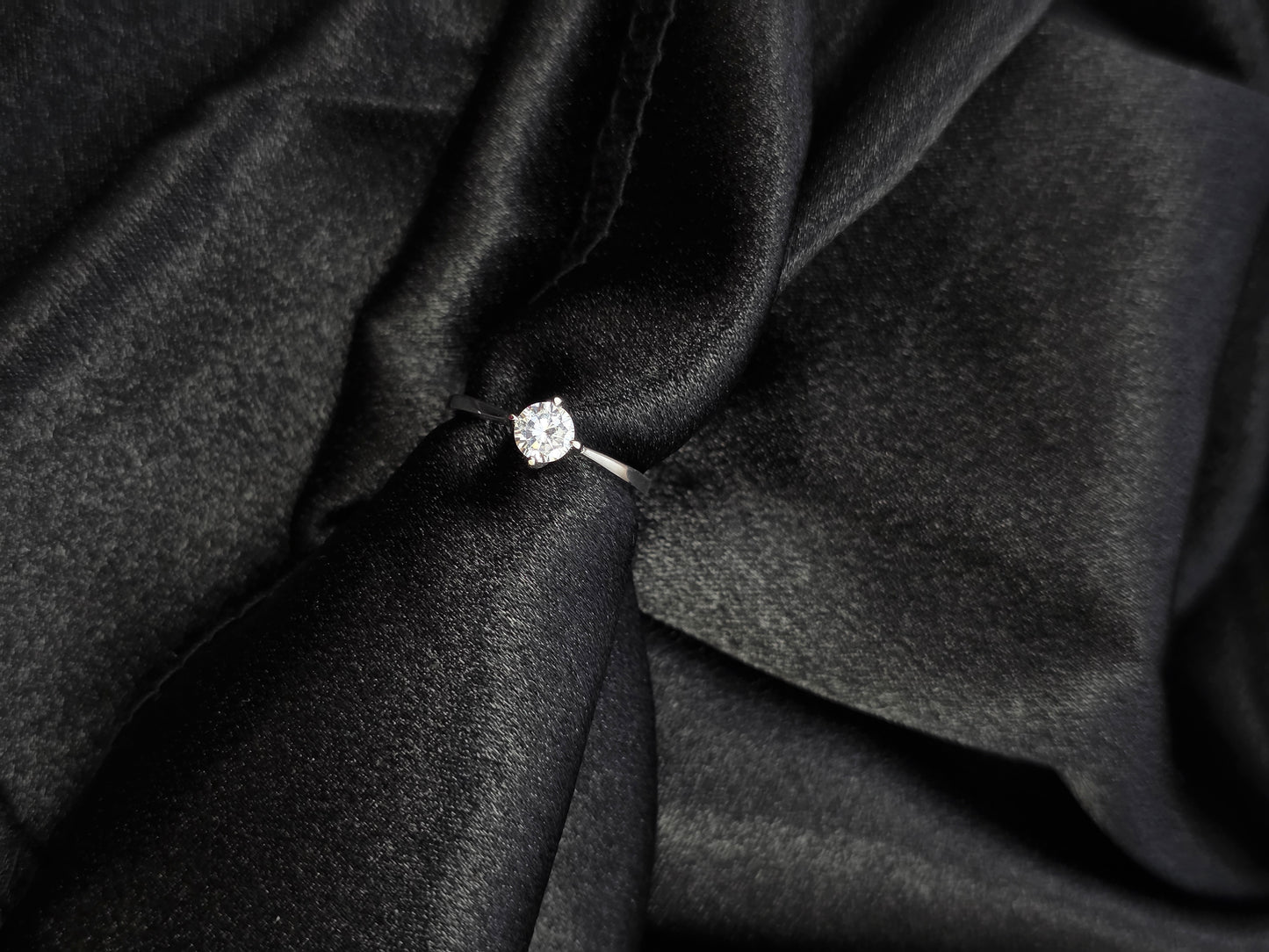SILVER RING SIZE 6 GR094