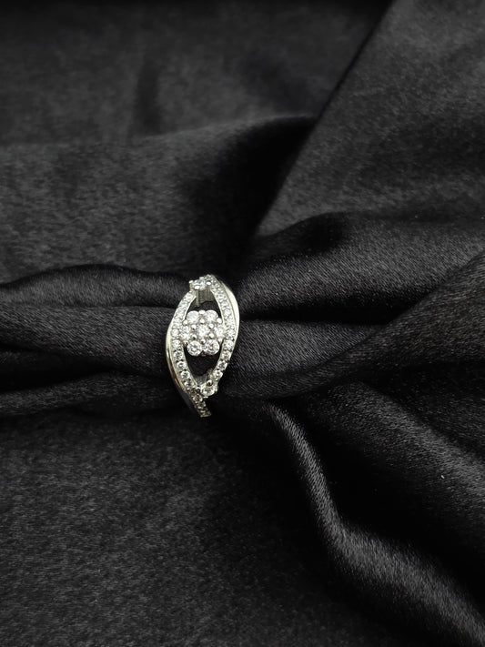 SILVER RING SIZE 5 GR498