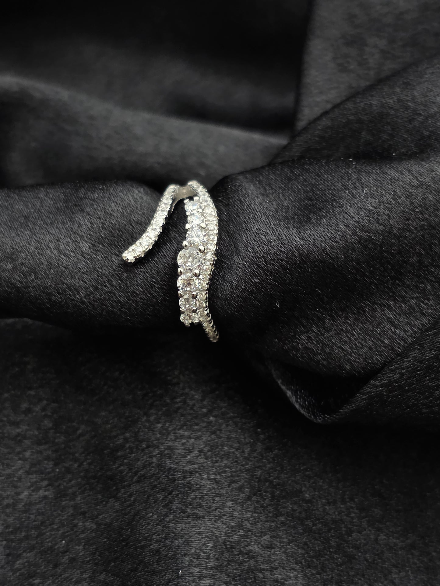 SILVER RING SIZE 6 GR507