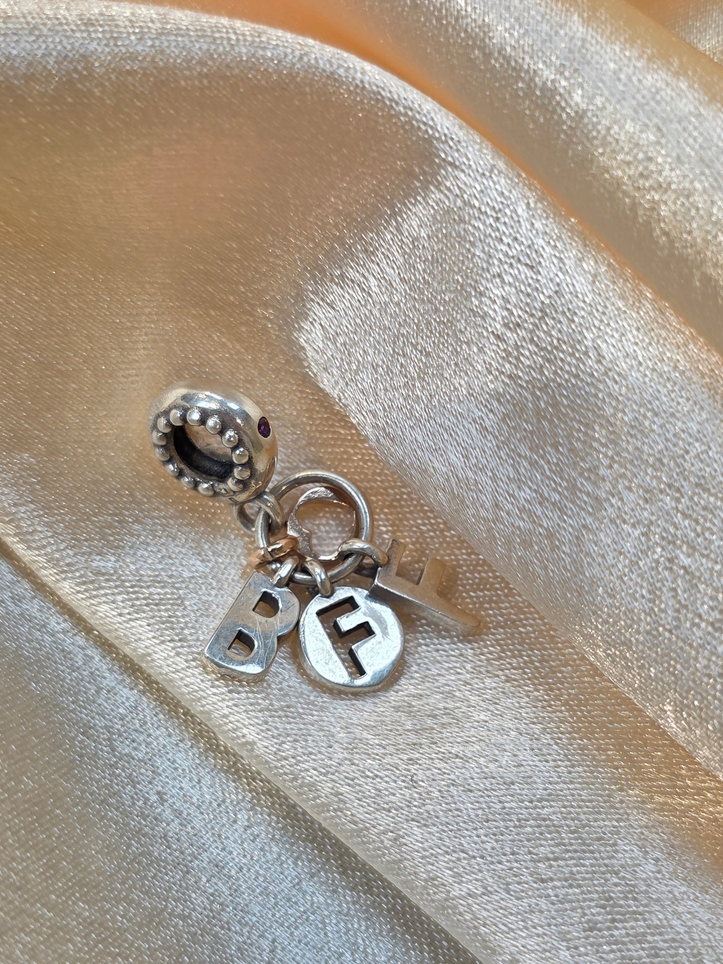 BEST FRIENDS FOREVER DANGLING PANDORA CHARM PC266