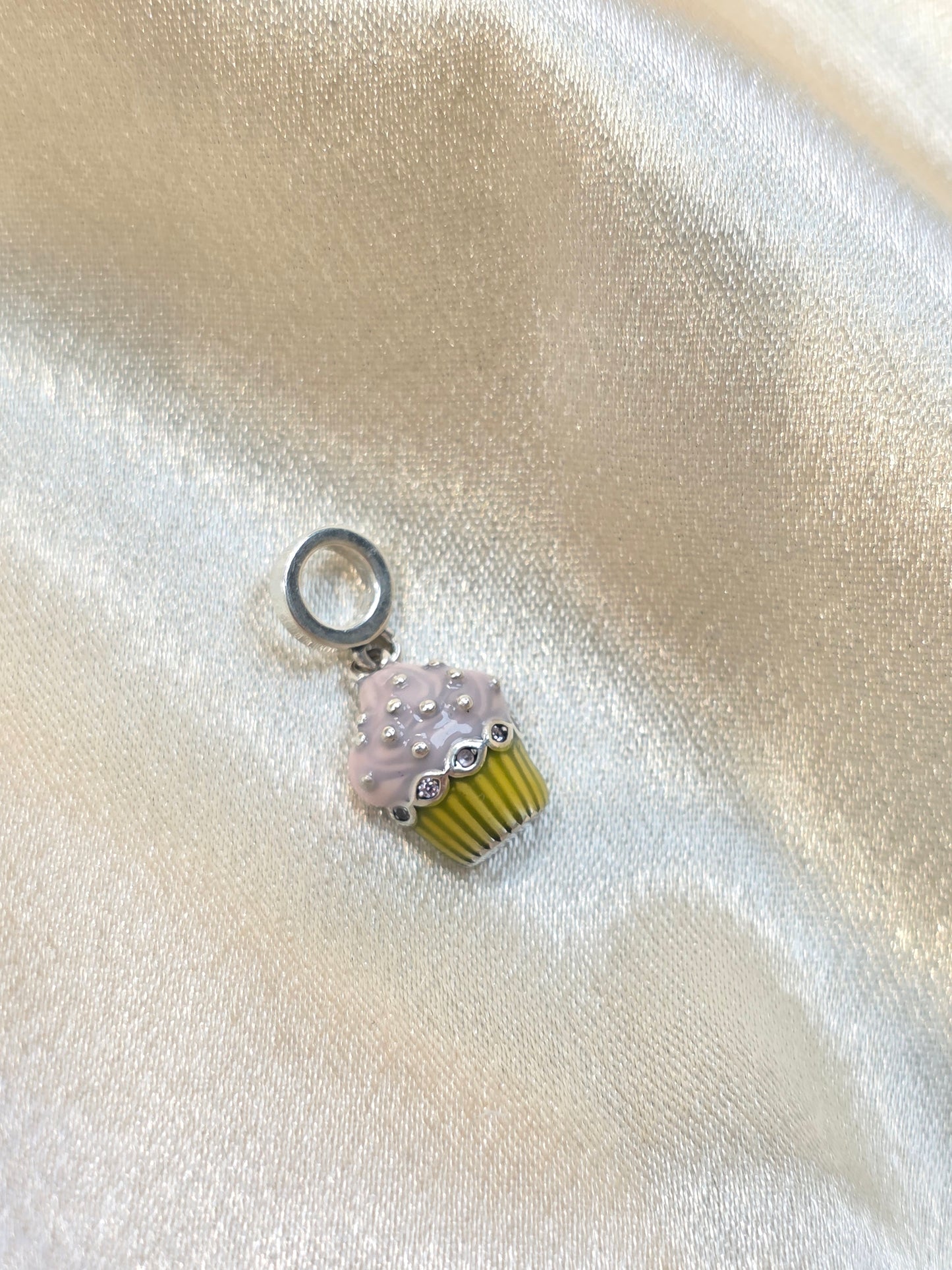 CUPCAKE DANGLE PANDORA CHARM PC173