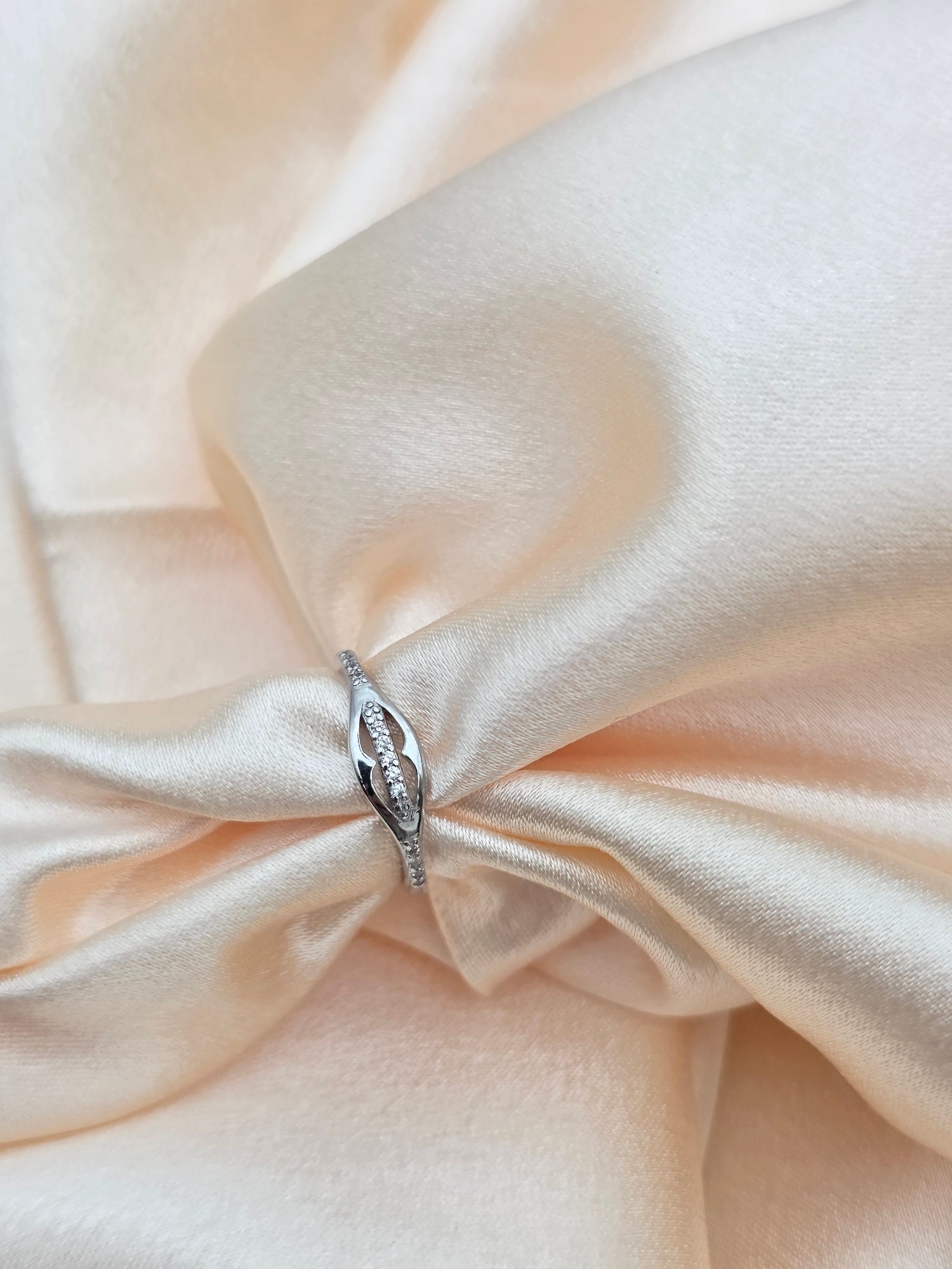 SILVER RING SIZE 7 GR104