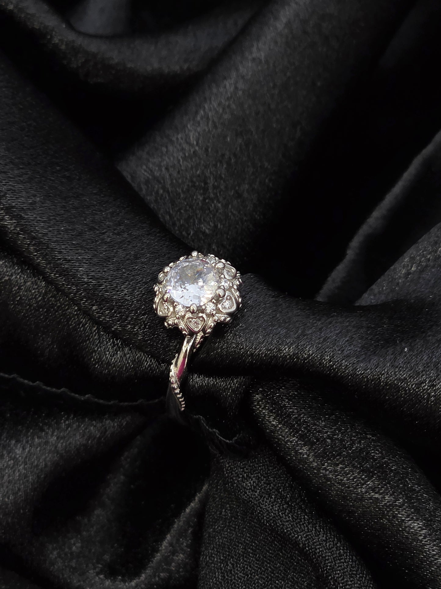 SILVER RING SIZE 6 GR068