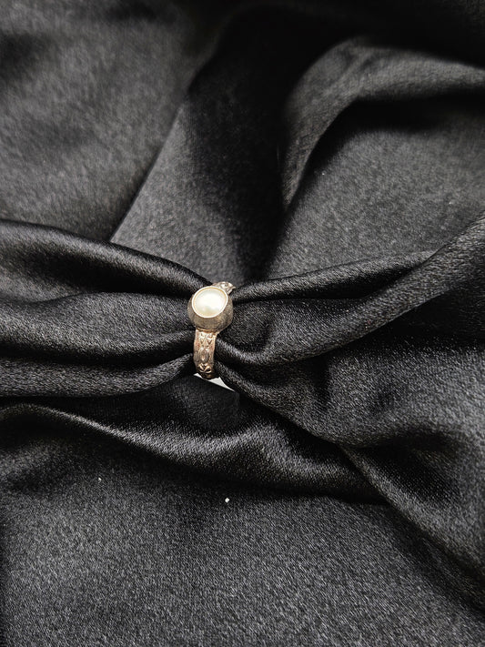 PEARL SILVER RING SIZE 3 GR307