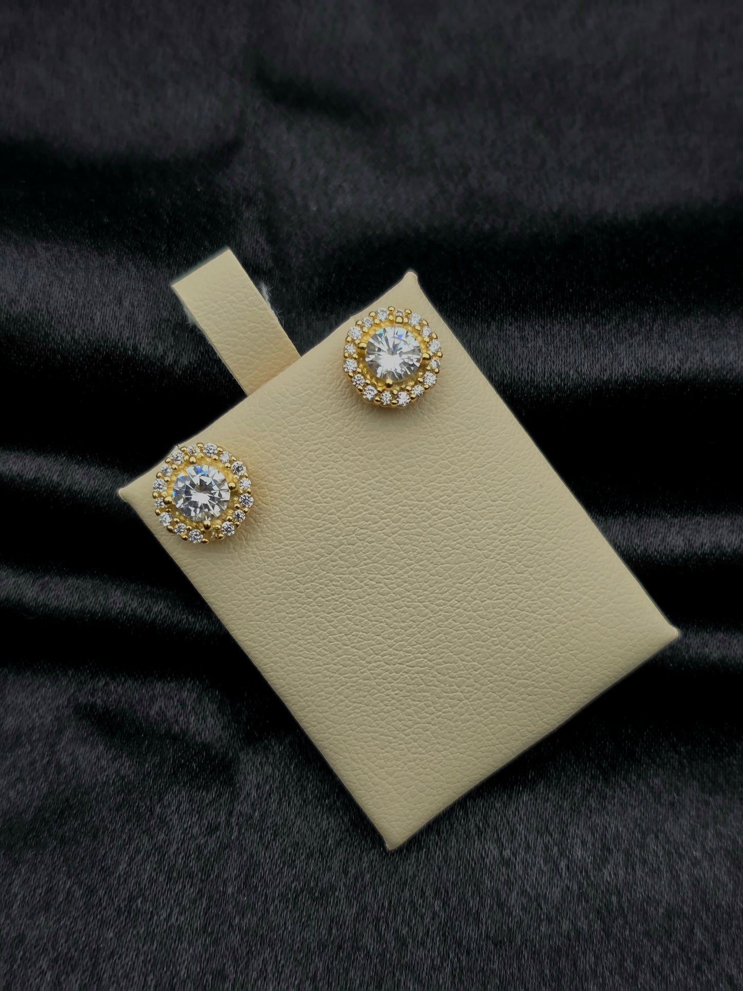 SILVER EAR STUDS GE309