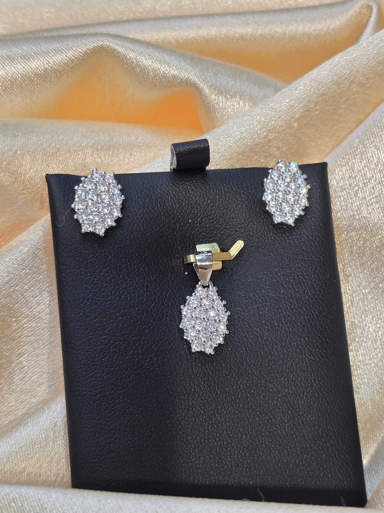 SILVER PENDANT SET PS023