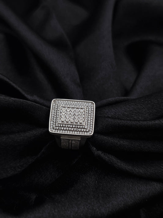 BOYS SILVER RING SIZE 10 BR002