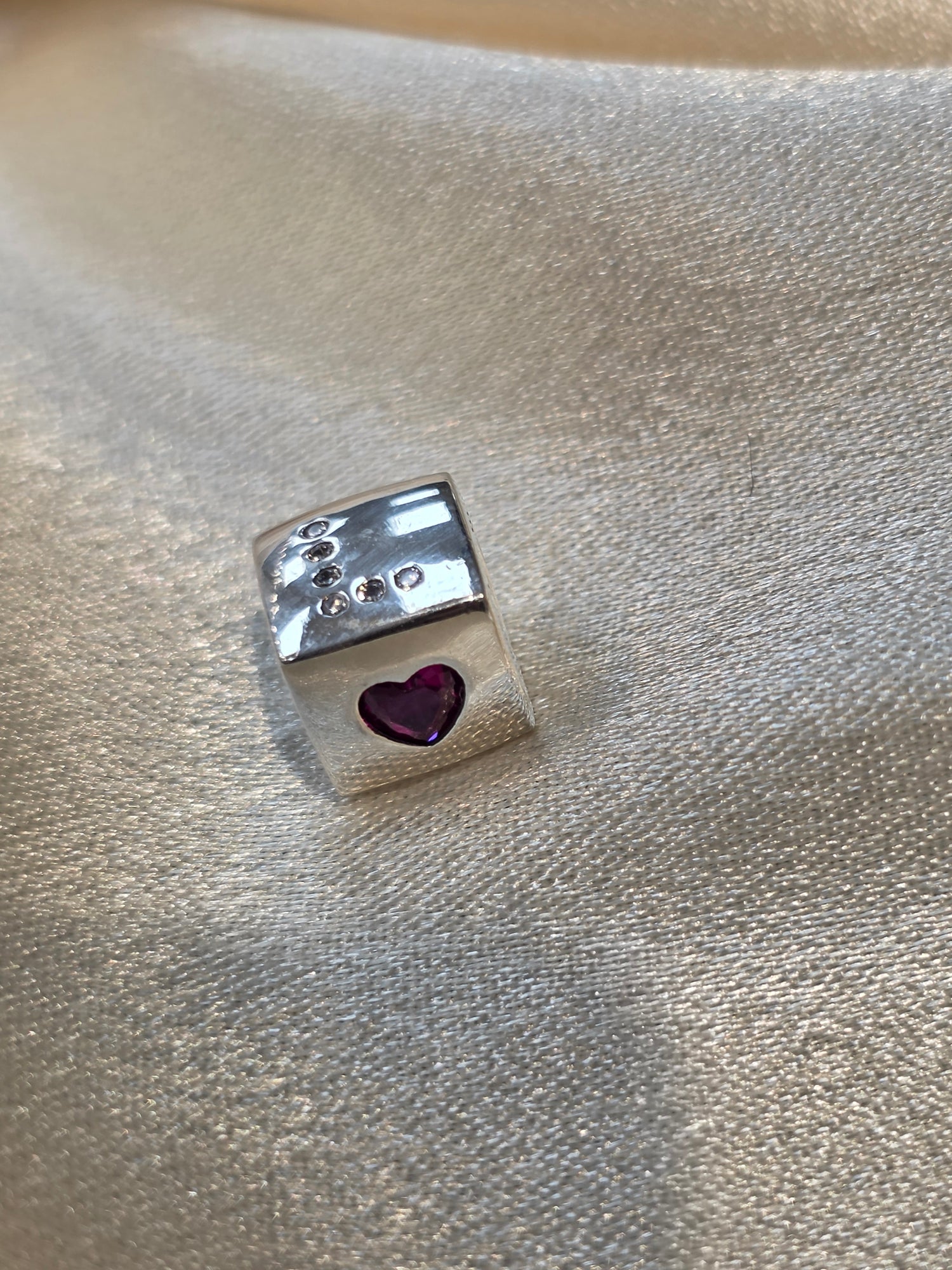 PANDORA LOVE CHARM PC025