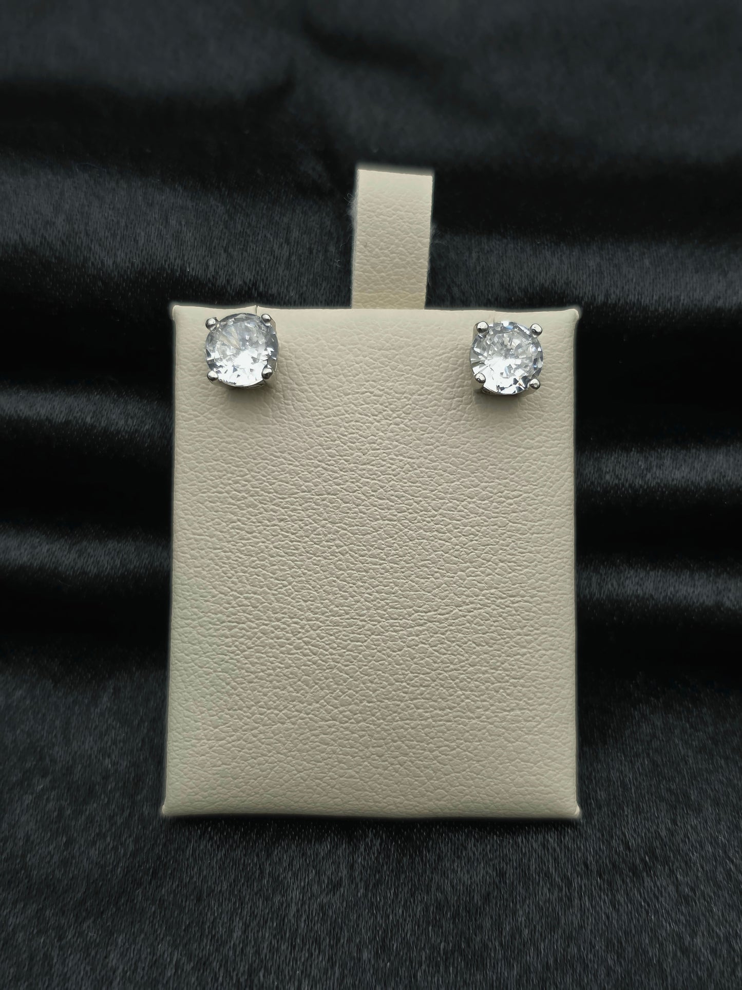 SILVER EAR STUDS GE516