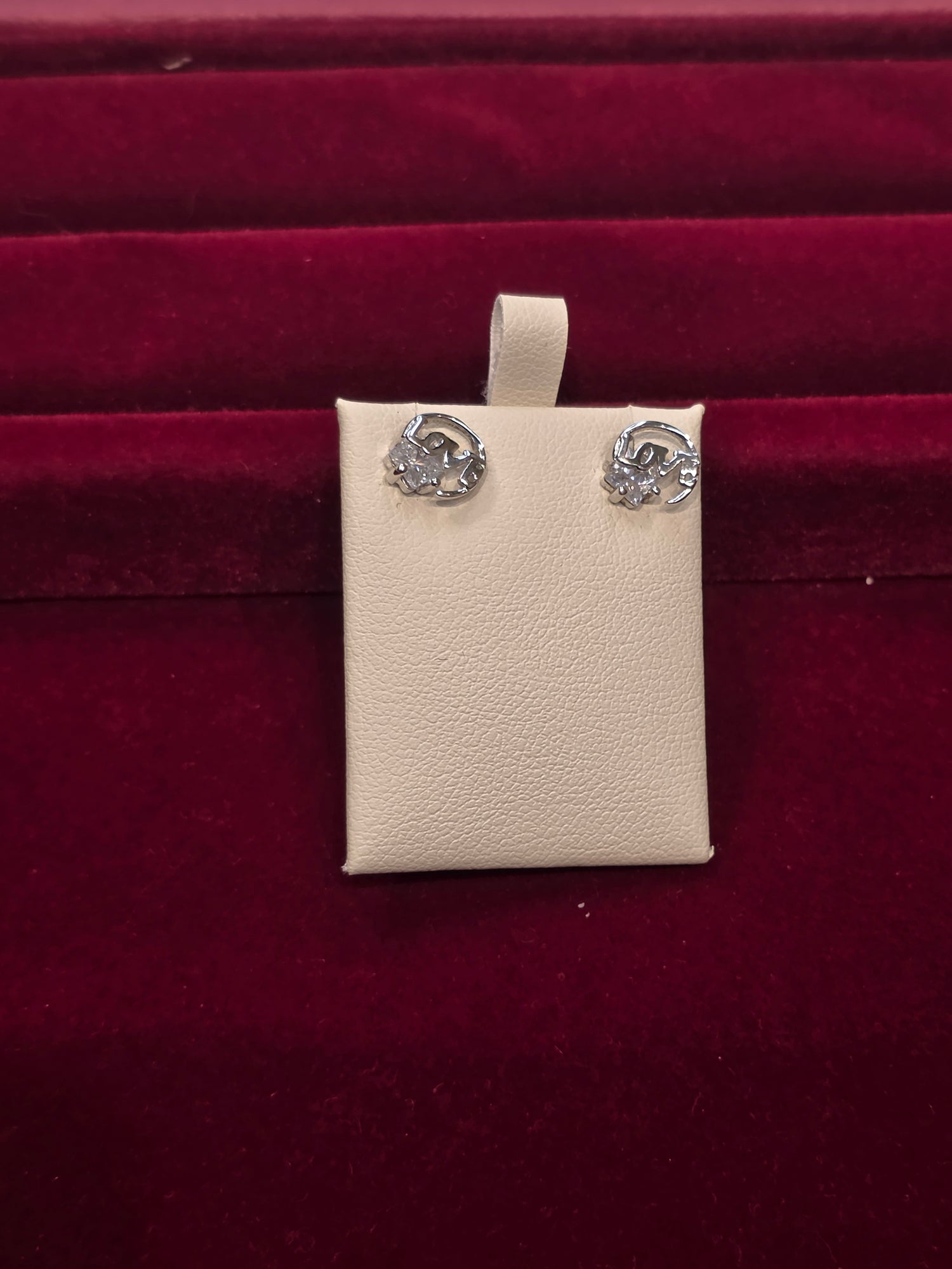 SILVER EARSTUDS GE220