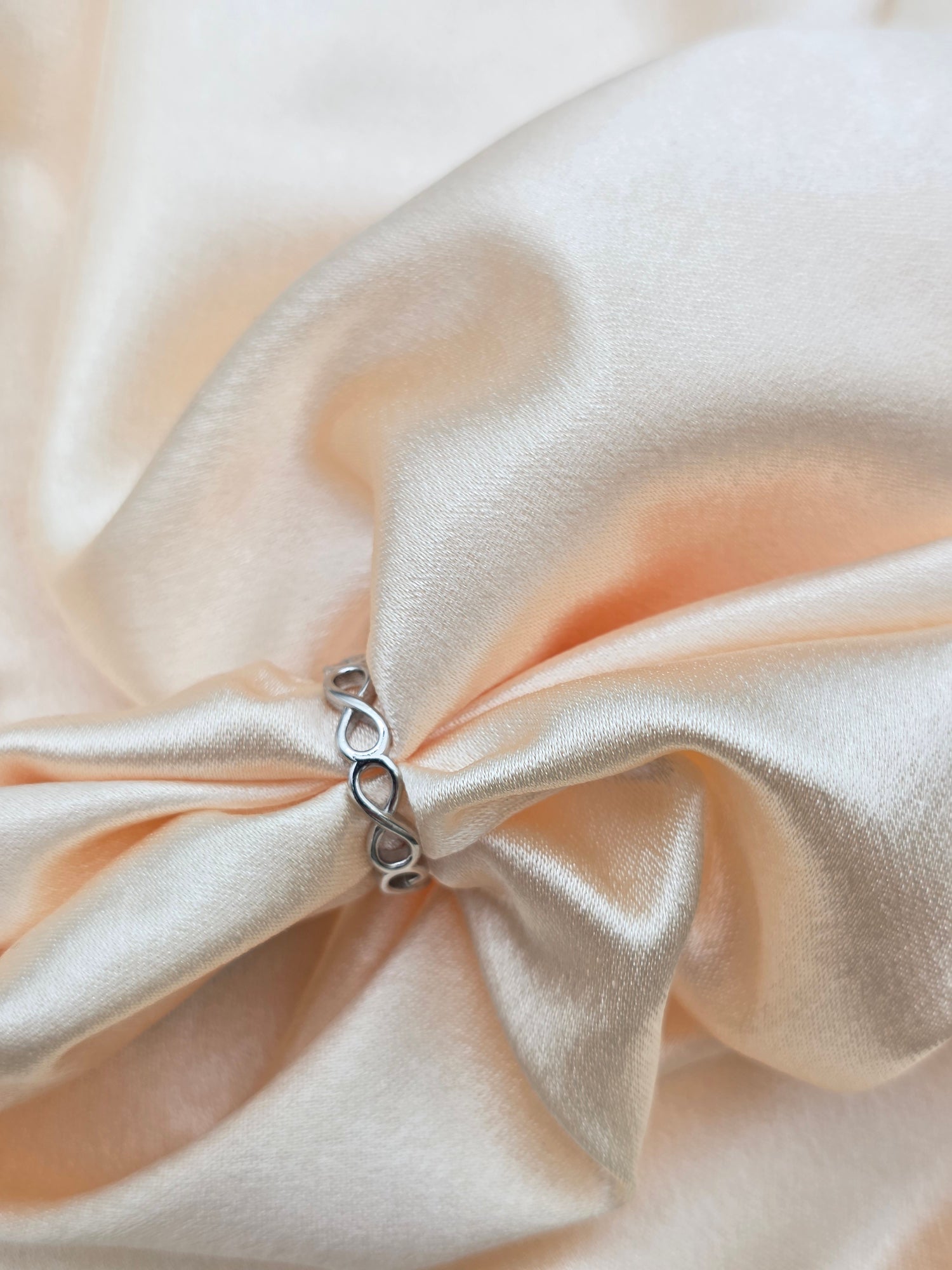 SILVER RING SIZE 6 GR050