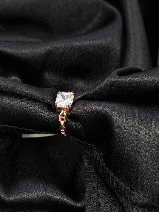 SILVER RING SIZE 6 GR057