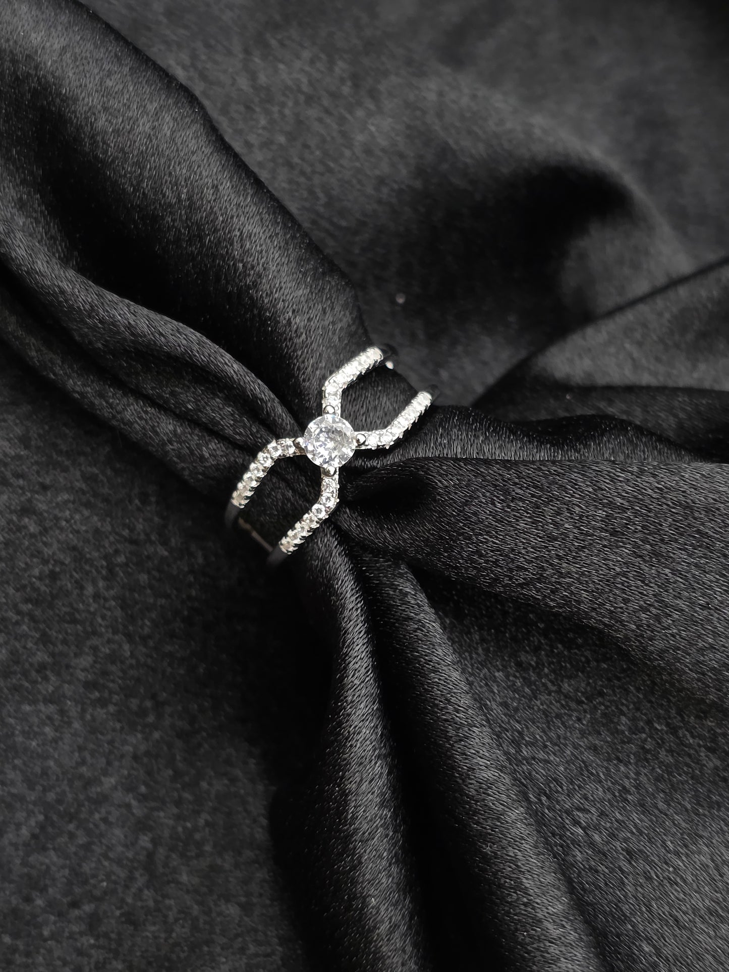 SILVER RING SIZE 6 GR508