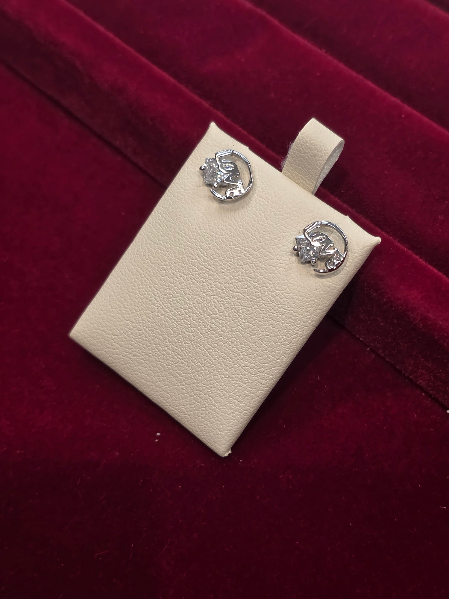 SILVER EARSTUDS GE220