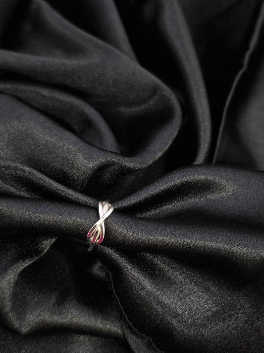SILVER RING SIZE 6 GR113