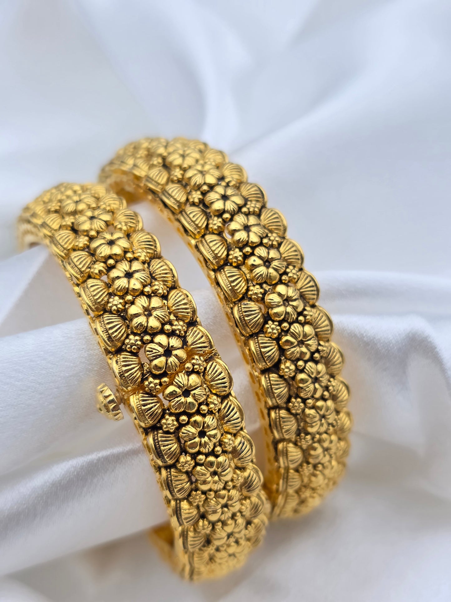 GOLD PLATED BANGLES GPI140