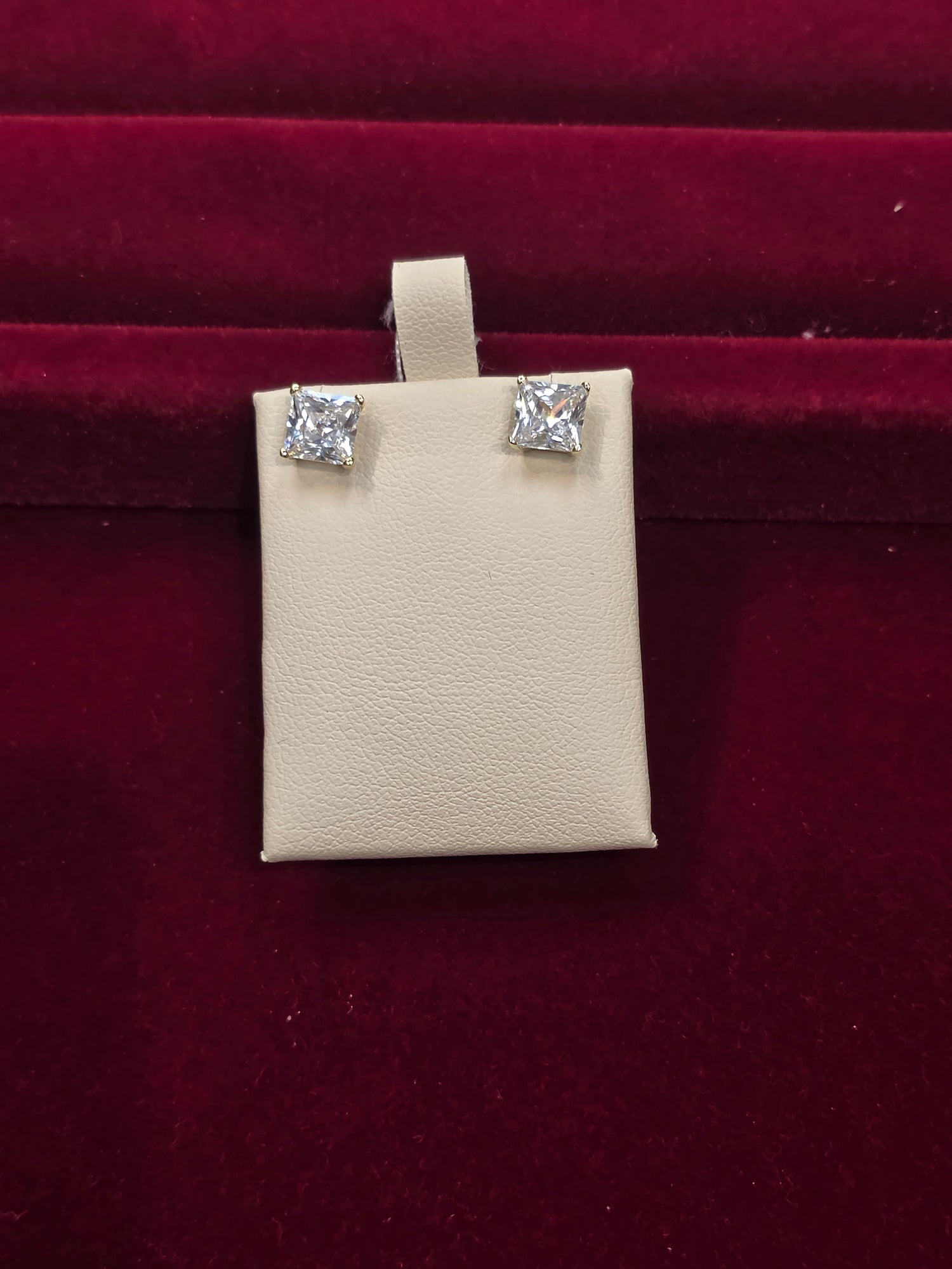 SILVER EARSTUDS GE424