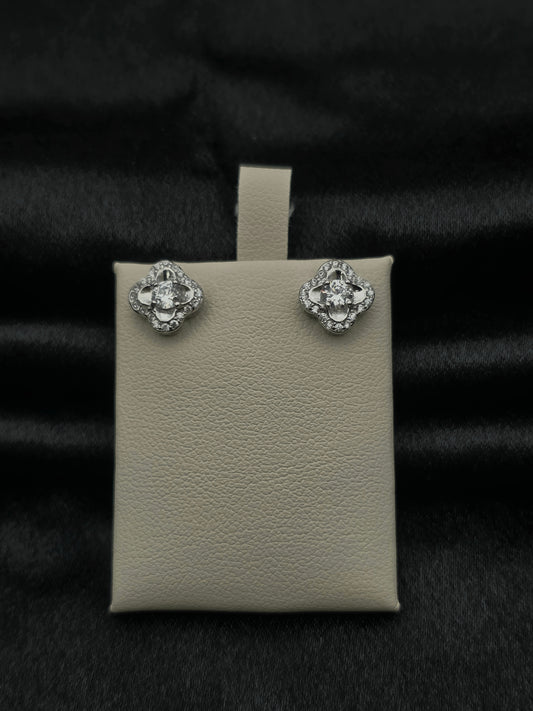 SILVER EAR STUDS GE179