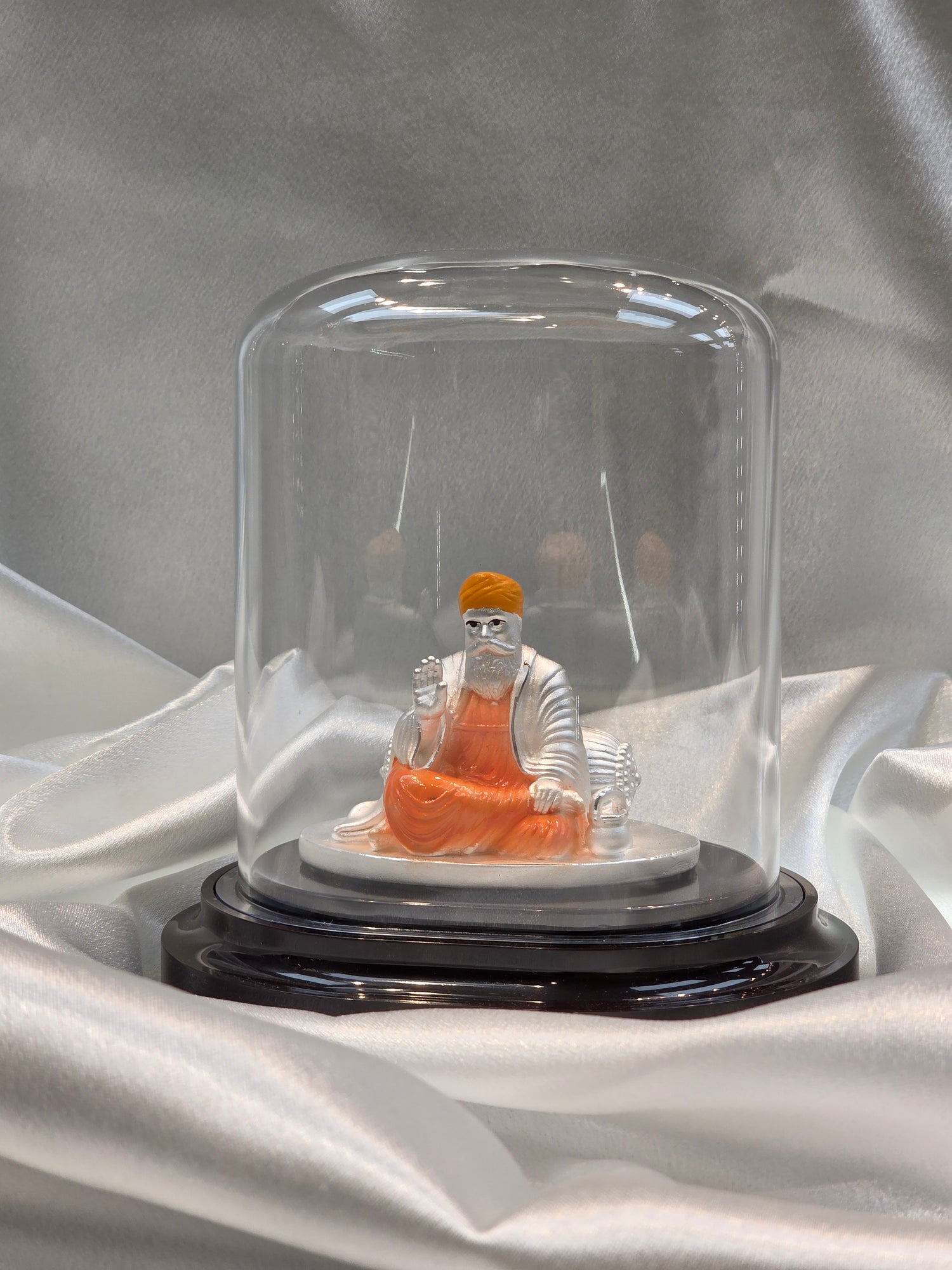 PURE SILVER GURU NANAK DEV JI FRAME IDOL AC301
