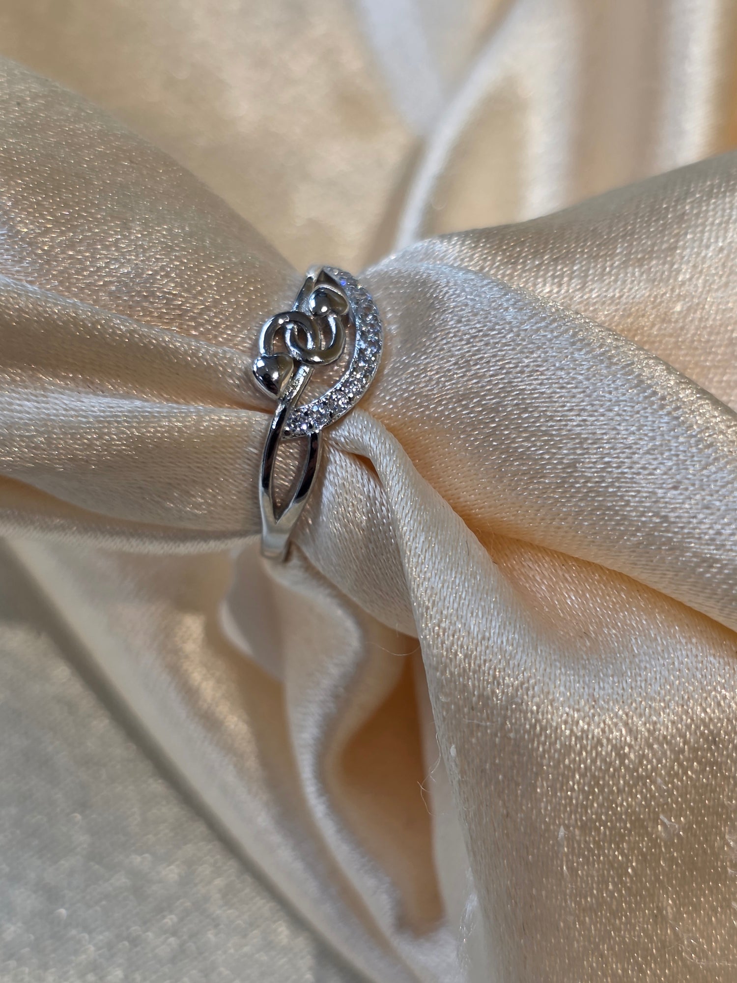 SILVER RING SIZE 6 GR674
