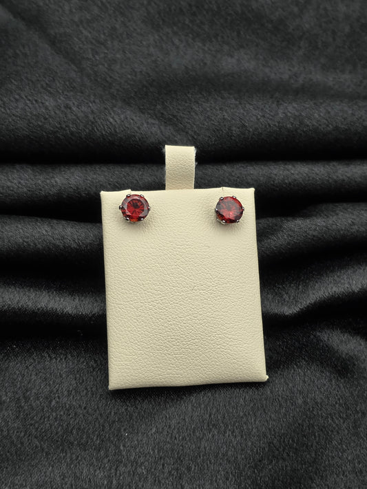 SILVER EAR STUDS GE148