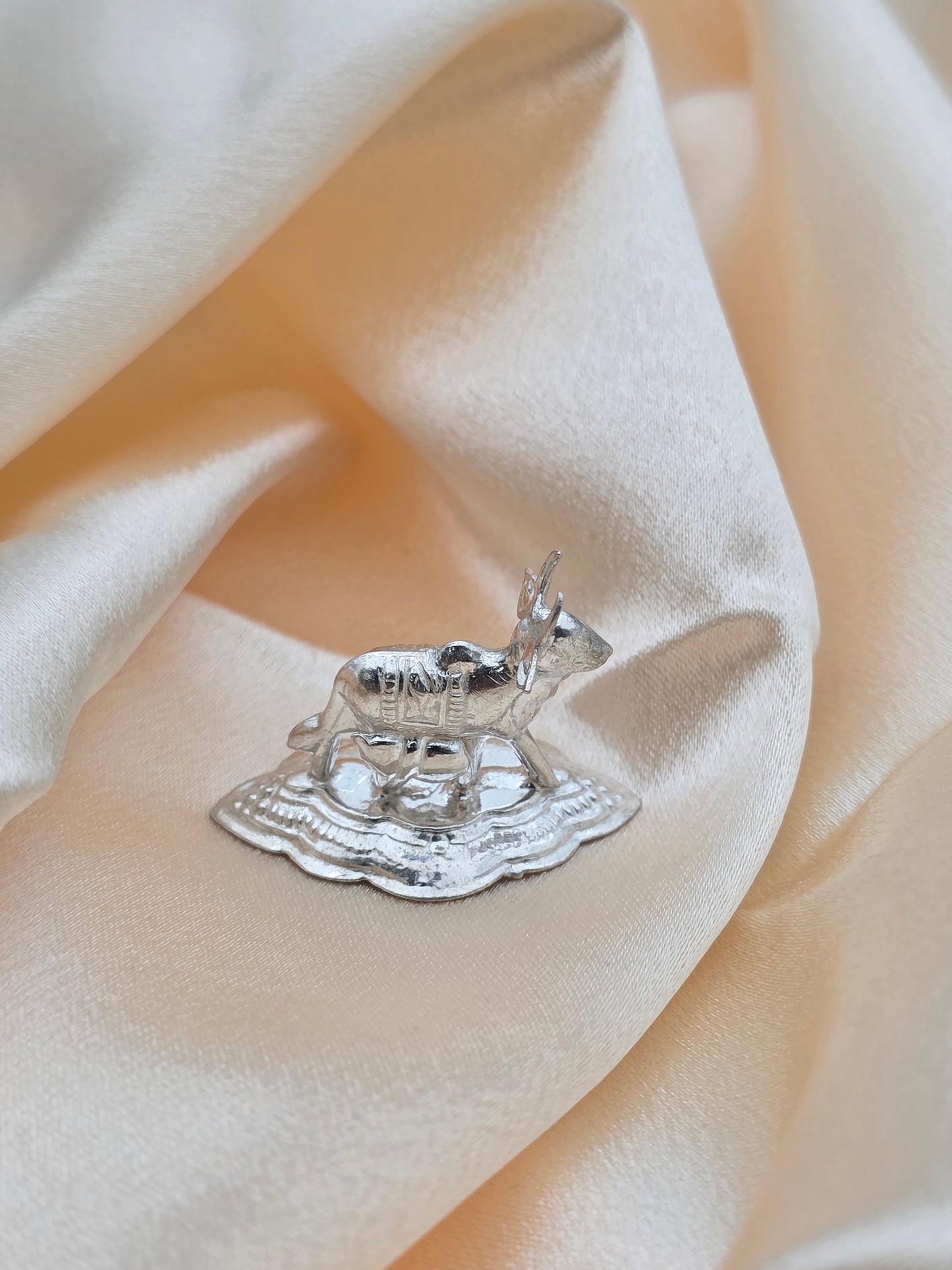 PURE SILVER COW AND CALF PI113