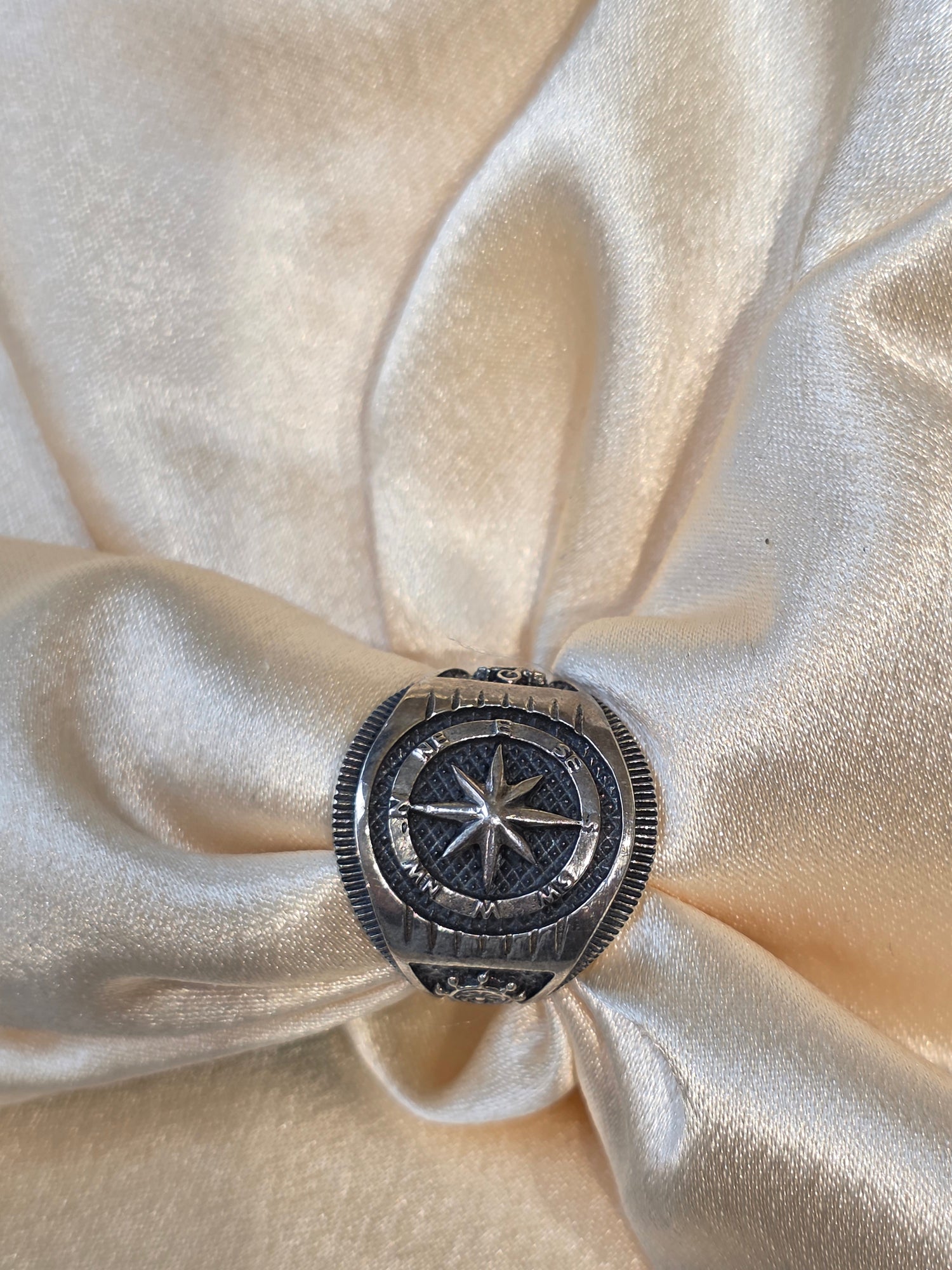 BOYS SILVER RING SIZE 10 BR030