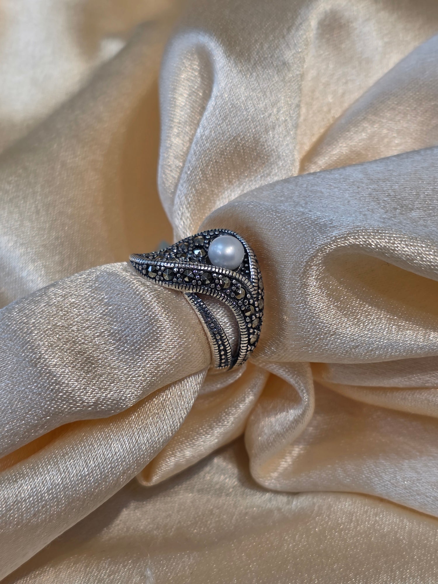 SILVER RING SIZE 5 GR464
