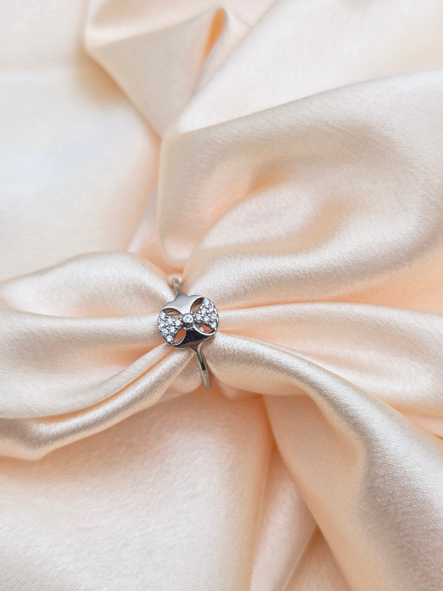 SILVER RING SIZE 7 GR099