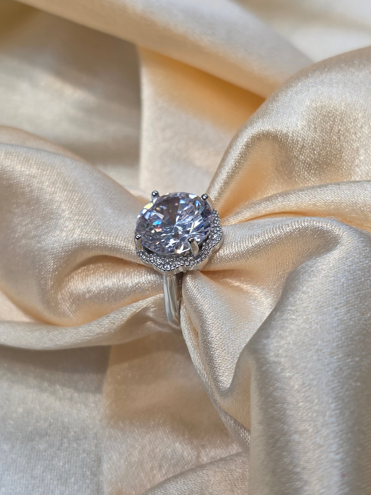 SILVER RING SIZE 6 GR619