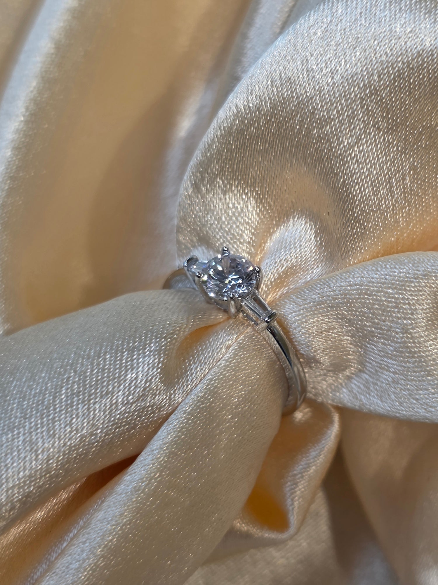 SILVER RING SIZE 6 GR708