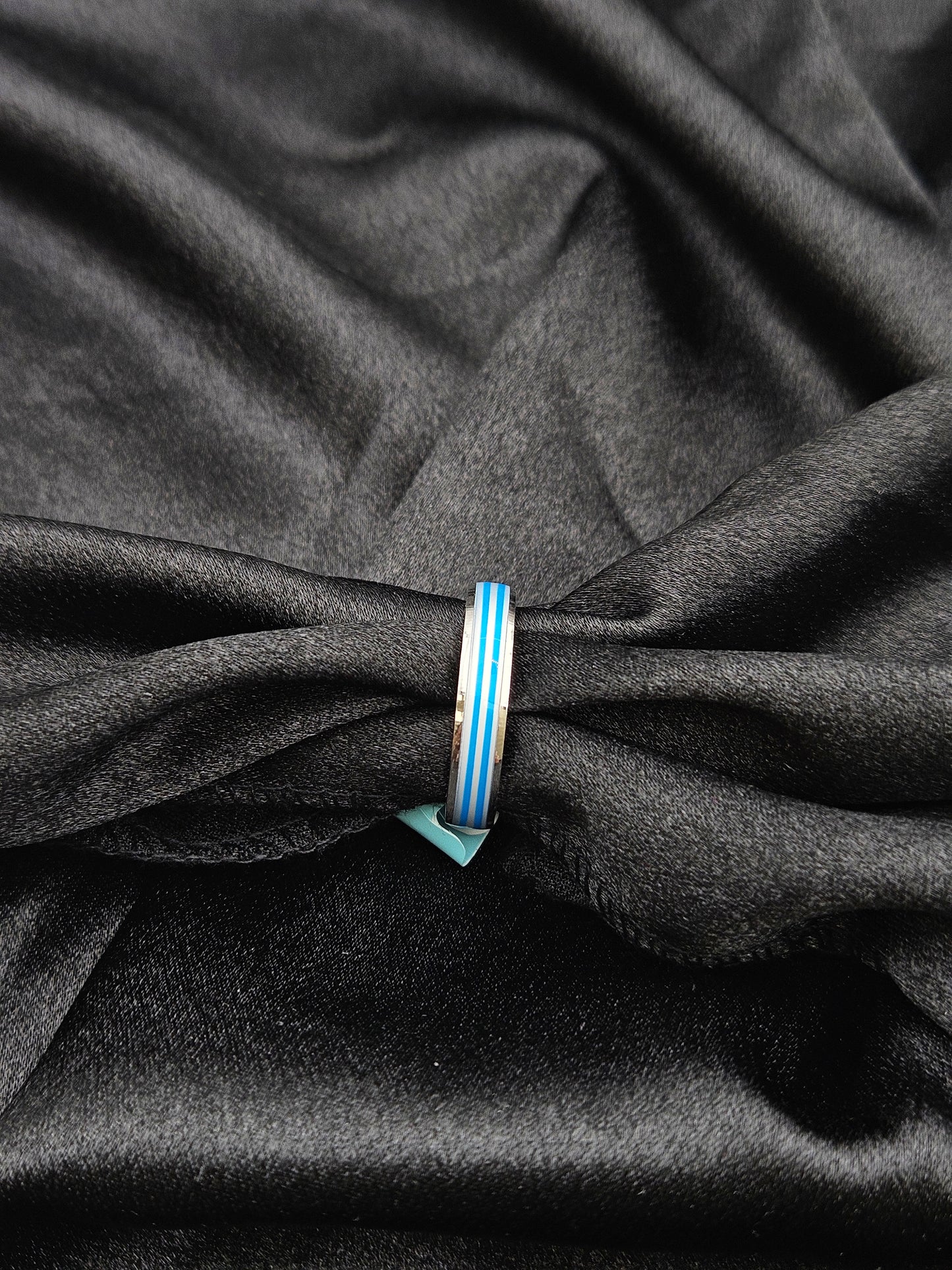 BOYS SILVER BAND SIZE 11 BR088