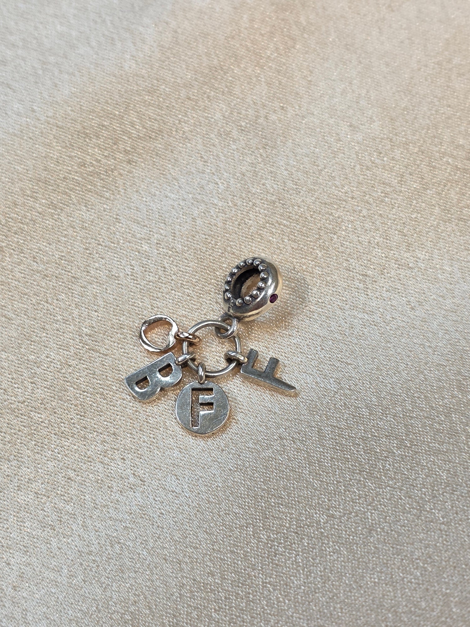 PANDORA BFF CHARM PC119