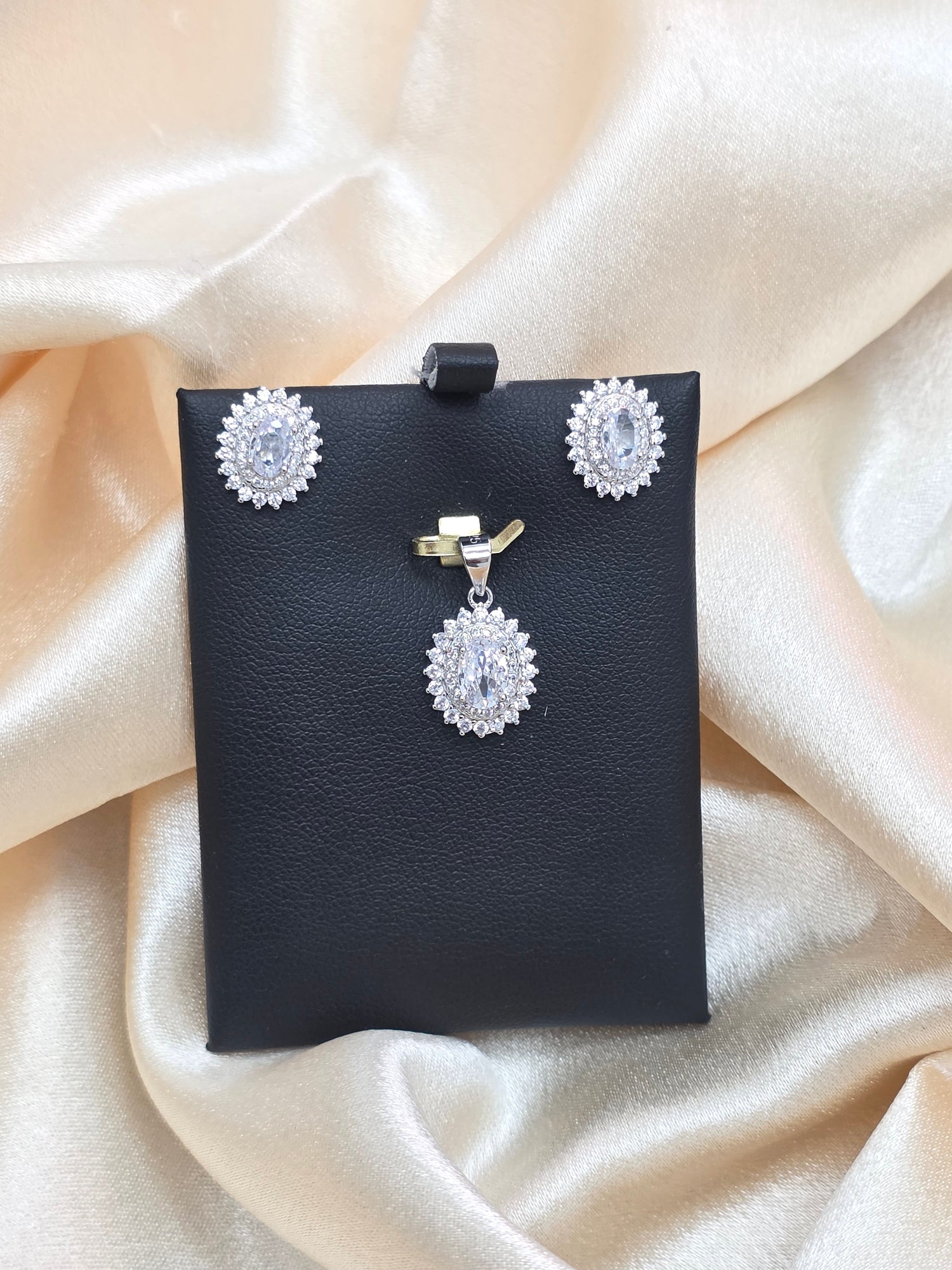 SILVER PENDANT SET PS040