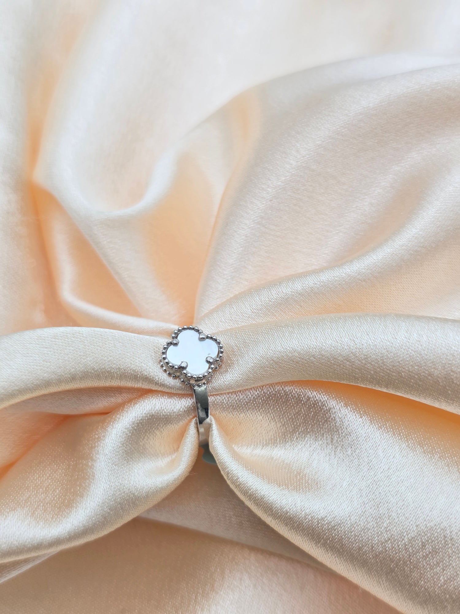 SILVER RING SIZE 6 GR062