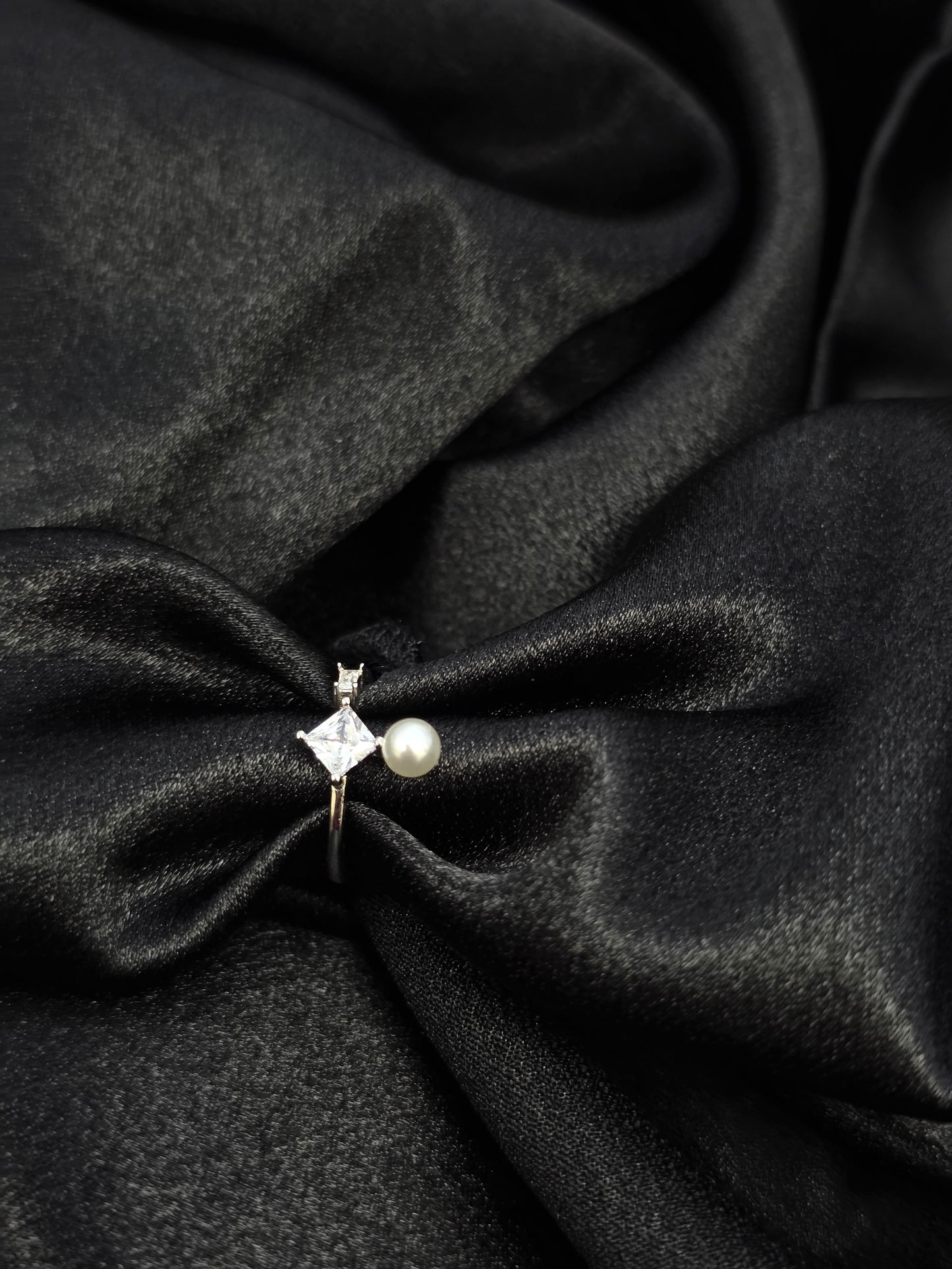 SILVER RING SIZE 5 GR050