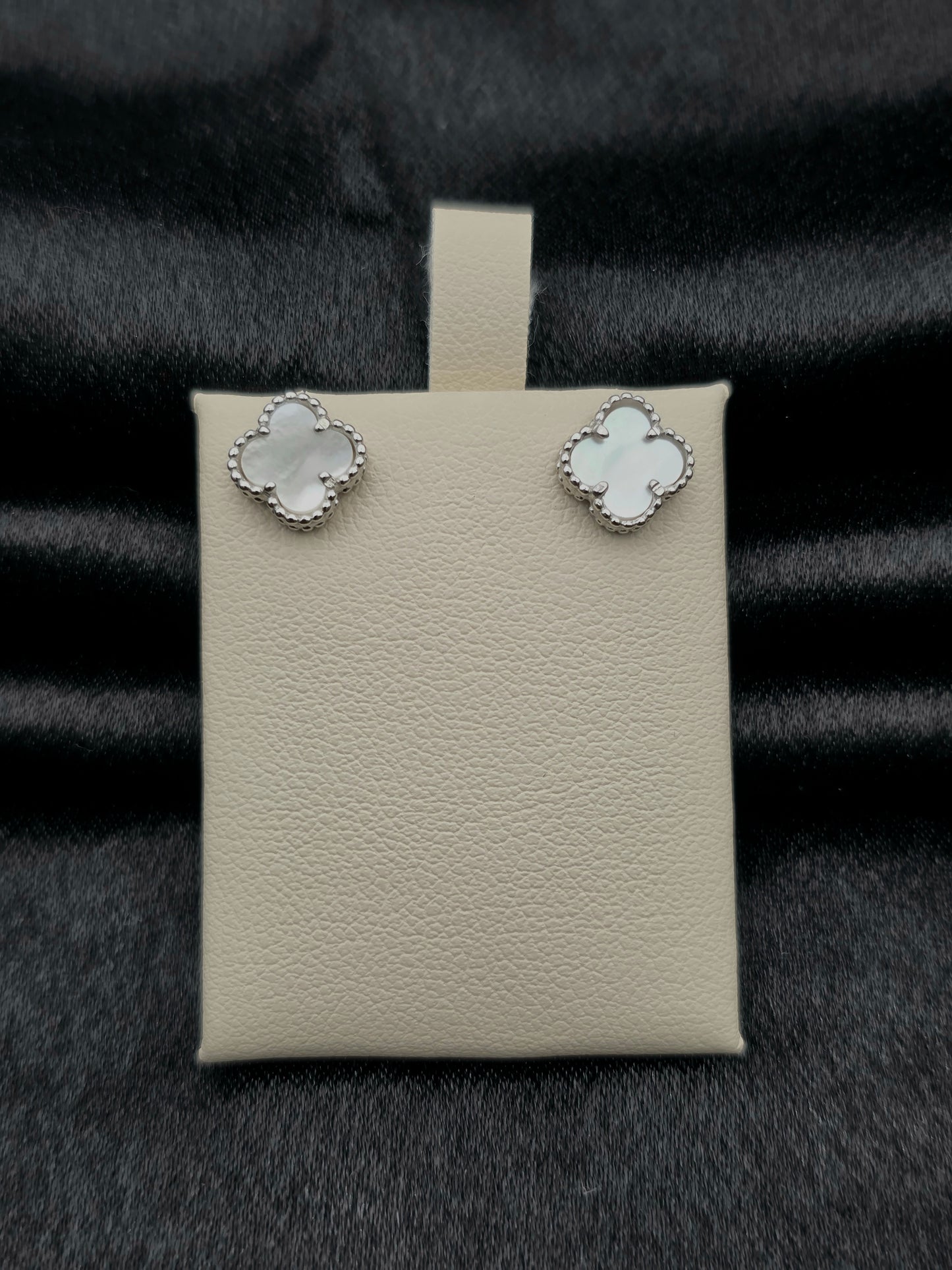 SILVER EAR STUDS GE437