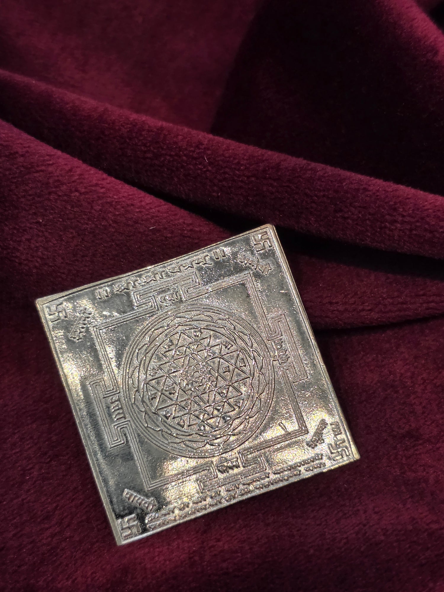 PURE SILVER SRI YANTRA AC117