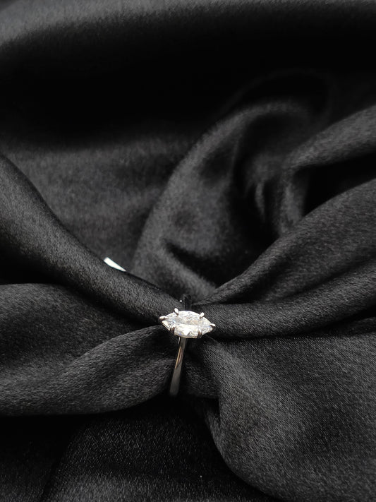 SILVER RING SIZE 7 GR272