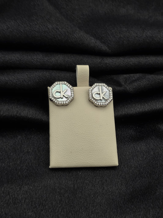 SILVER EAR STUDS GE040