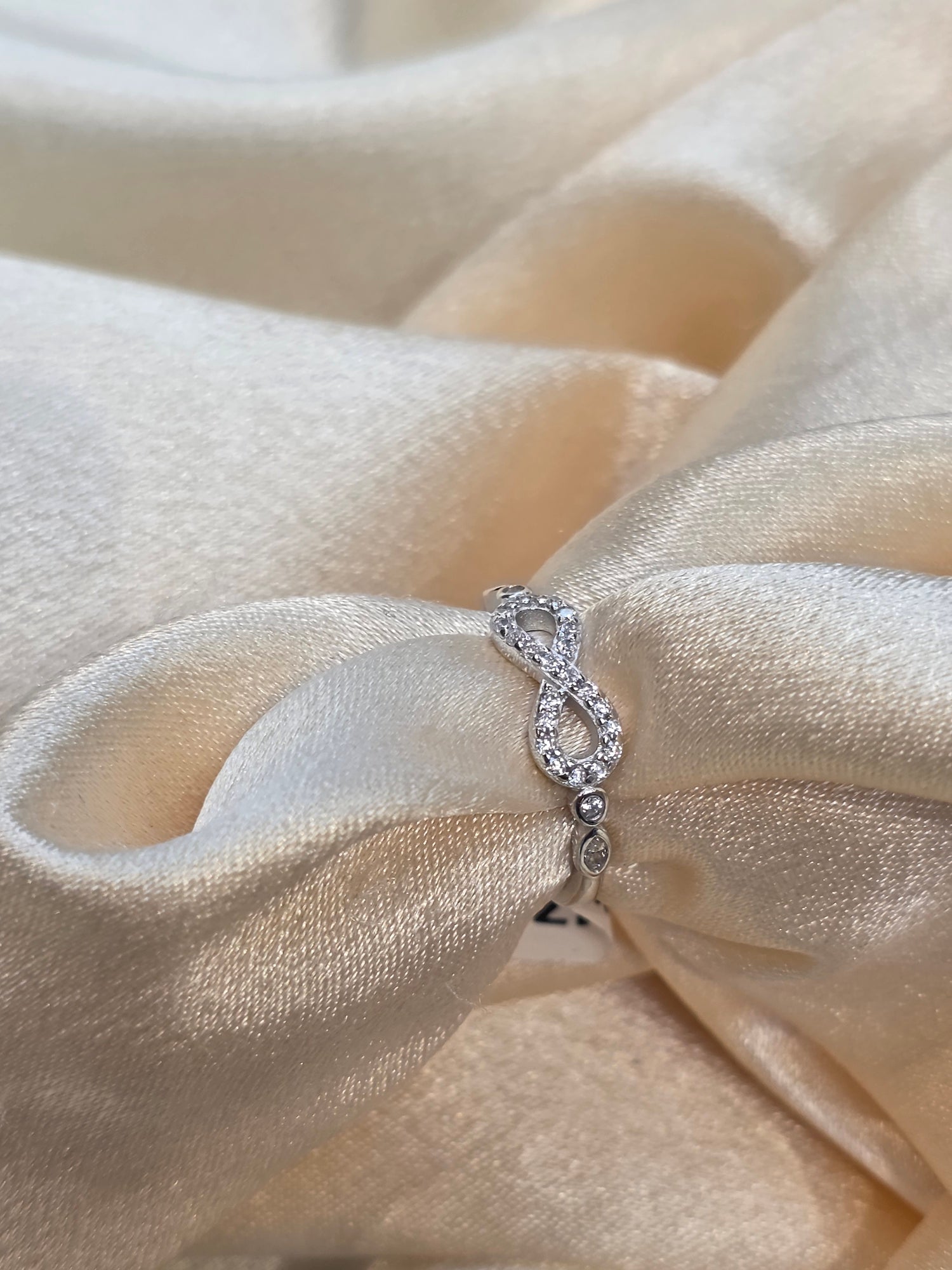 SILVER RING SIZE 8 GR1091