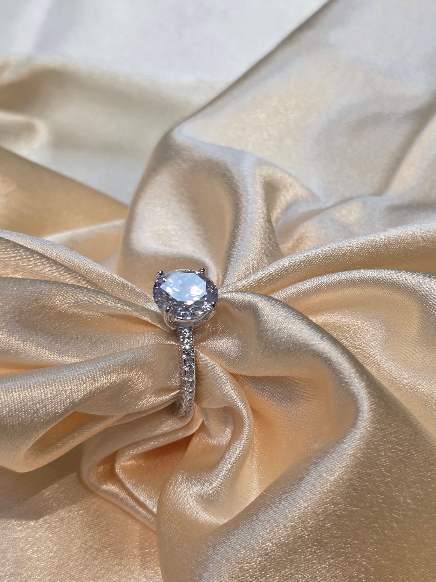 SILVER RING SIZE 8 GR376