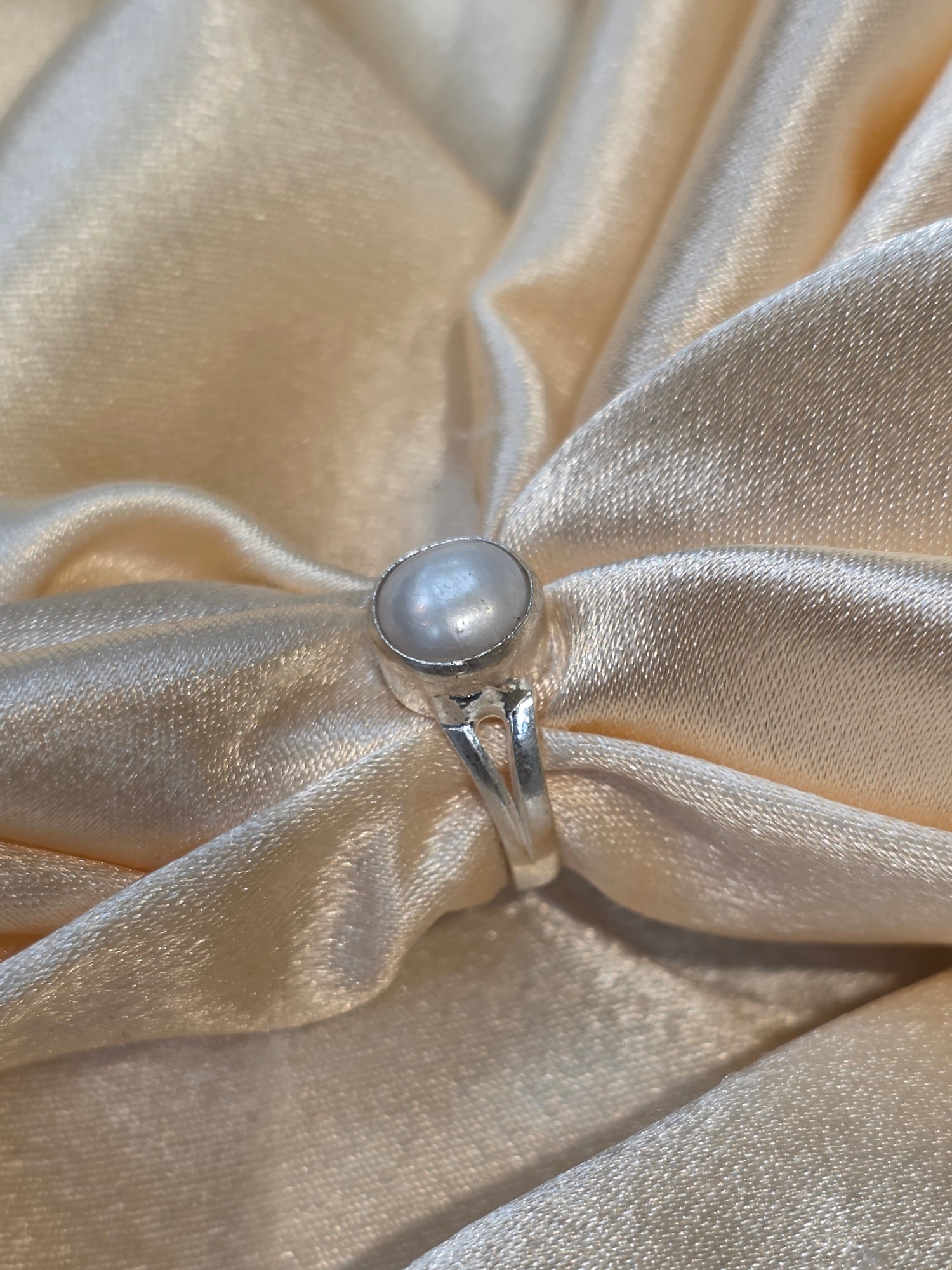 PEARL RING SIZE 8 GR912
