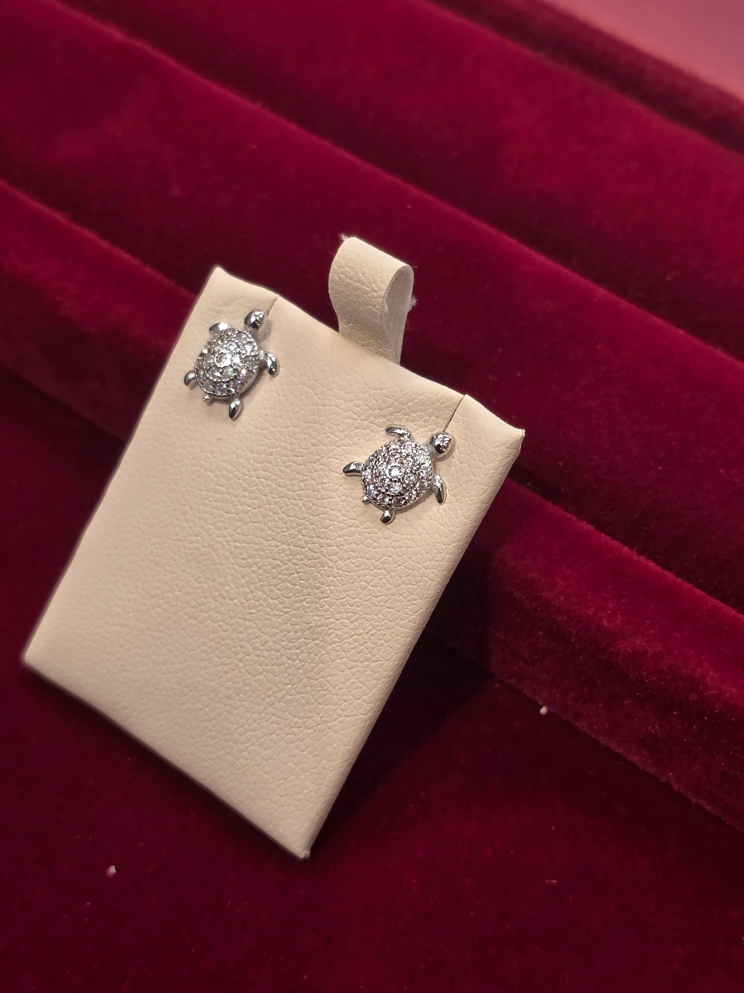 SILVER EARSTUDS GE177